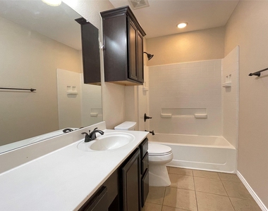 5921 Snow Creek Drive - Photo Thumbnail 10