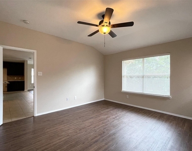5921 Snow Creek Drive - Photo Thumbnail 14