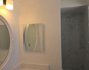 714 Timberlake Circle - Photo Thumbnail 8