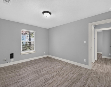 430 W Morgan Street - Photo Thumbnail 20