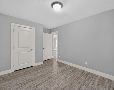 430 W Morgan Street - Photo Thumbnail 18