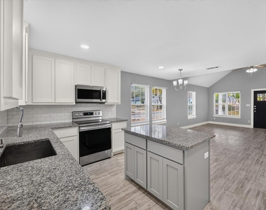 430 W Morgan Street - Photo Thumbnail 4