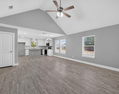 430 W Morgan Street - Photo Thumbnail 12