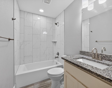 430 W Morgan Street - Photo Thumbnail 15