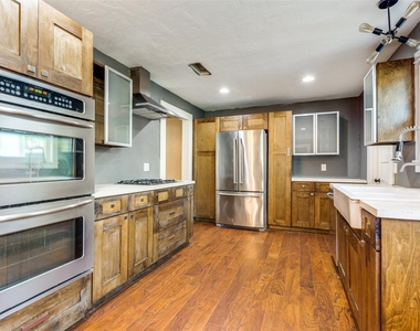 3108 Rockbrook Drive - Photo Thumbnail 5