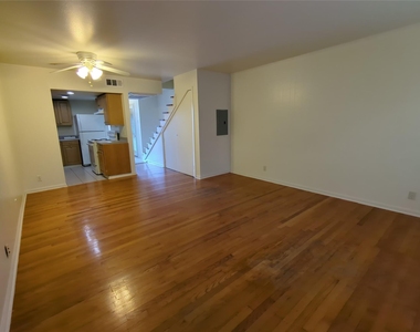 5730 Martel Avenue - Photo Thumbnail 2