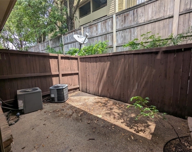 5730 Martel Avenue - Photo Thumbnail 14