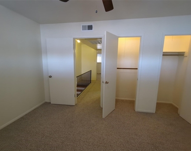 5730 Martel Avenue - Photo Thumbnail 10