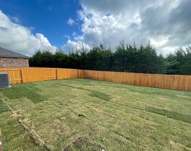 2252 Cashmere Way - Photo Thumbnail 8