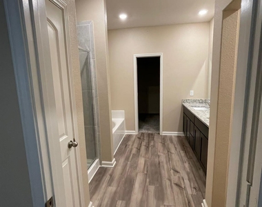 2252 Cashmere Way - Photo Thumbnail 16