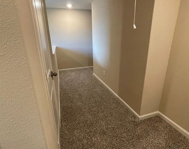 2252 Cashmere Way - Photo Thumbnail 3
