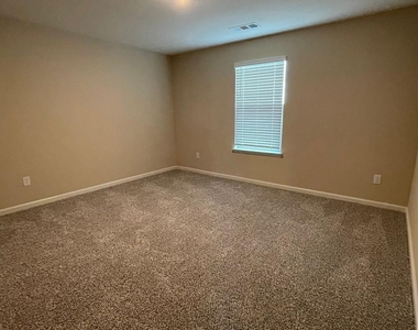 2252 Cashmere Way - Photo Thumbnail 14