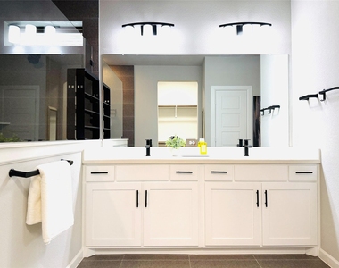 3417 Rosebud Park Lane - Photo Thumbnail 24