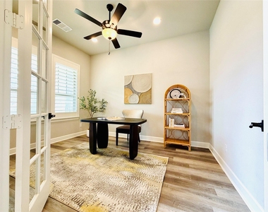 3417 Rosebud Park Lane - Photo Thumbnail 4