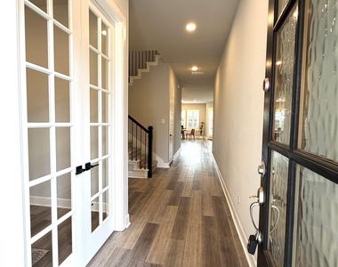 3417 Rosebud Park Lane - Photo Thumbnail 2