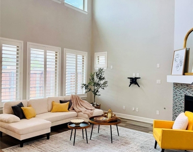 3417 Rosebud Park Lane - Photo Thumbnail 10