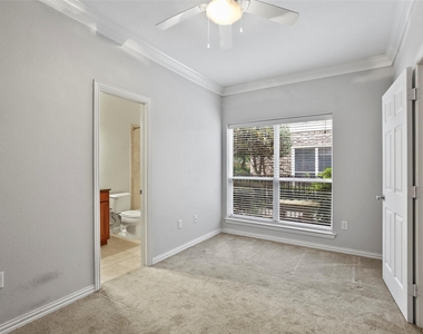 3119 Cedarplaza Lane - Photo Thumbnail 4