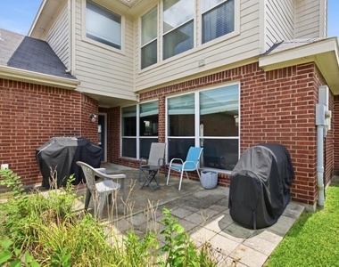 1509 Blair Drive - Photo Thumbnail 3
