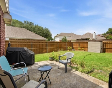 1509 Blair Drive - Photo Thumbnail 6