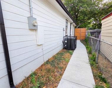 914 17th Street - Photo Thumbnail 18