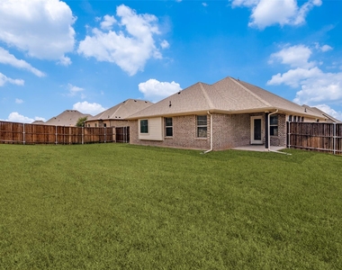 211 Jacaranda Drive - Photo Thumbnail 11