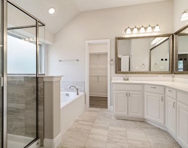 211 Jacaranda Drive - Photo Thumbnail 9
