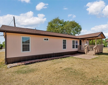 4401 Ray White Road - Photo Thumbnail 2