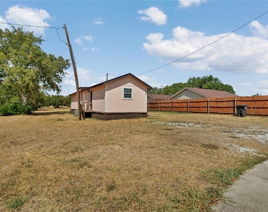 4401 Ray White Road - Photo Thumbnail 21