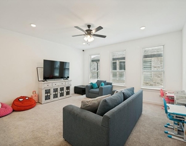 733 Grand Dale Drive - Photo Thumbnail 13