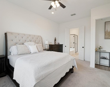733 Grand Dale Drive - Photo Thumbnail 15