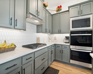 733 Grand Dale Drive - Photo Thumbnail 11