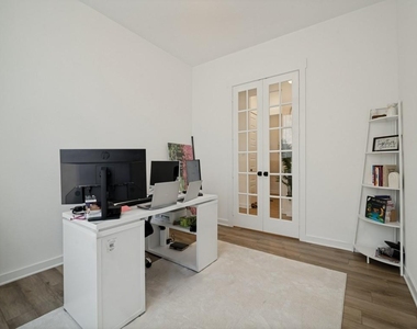 733 Grand Dale Drive - Photo Thumbnail 3