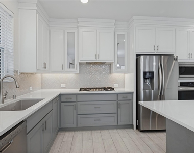 15862 Shasta Daisy Road - Photo Thumbnail 2