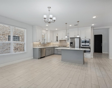 15862 Shasta Daisy Road - Photo Thumbnail 1