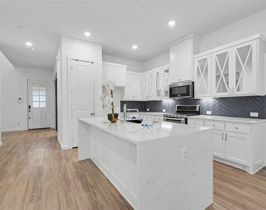 4533 English Maple Drive - Photo Thumbnail 6