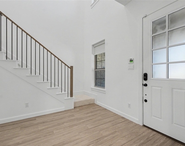 4533 English Maple Drive - Photo Thumbnail 2