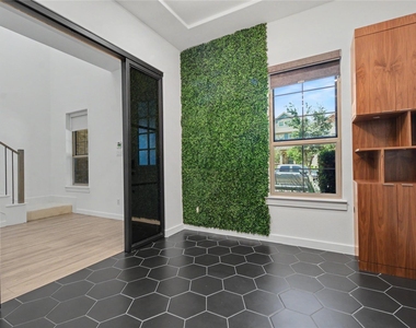 4533 English Maple Drive - Photo Thumbnail 4
