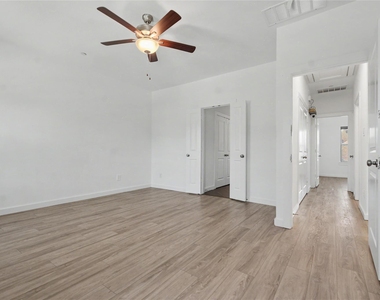 4533 English Maple Drive - Photo Thumbnail 17
