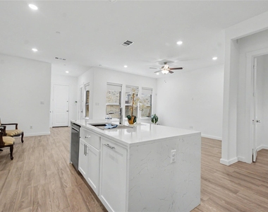 4533 English Maple Drive - Photo Thumbnail 5