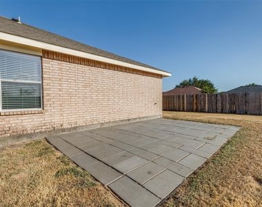 409 Bonnie Court - Photo Thumbnail 18