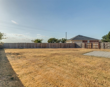 409 Bonnie Court - Photo Thumbnail 16