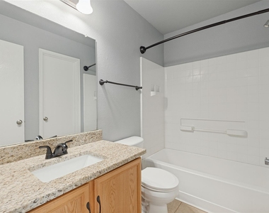 409 Bonnie Court - Photo Thumbnail 14