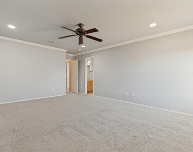 409 Bonnie Court - Photo Thumbnail 9