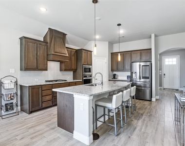 15086 Brazoria Drive - Photo Thumbnail 8