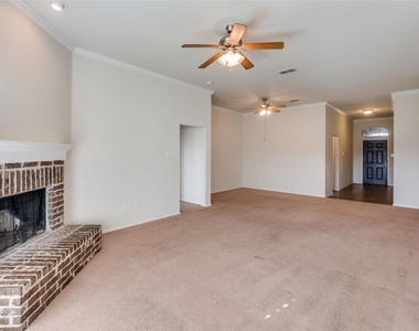 347 Creekside Way - Photo Thumbnail 7