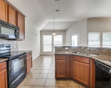 347 Creekside Way - Photo Thumbnail 11