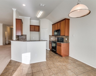 347 Creekside Way - Photo Thumbnail 14