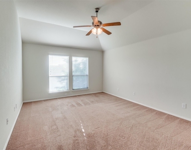 347 Creekside Way - Photo Thumbnail 20
