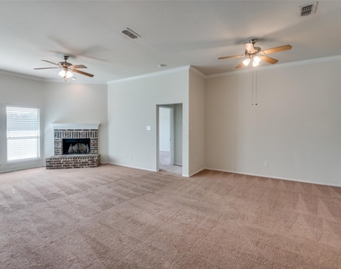 347 Creekside Way - Photo Thumbnail 4
