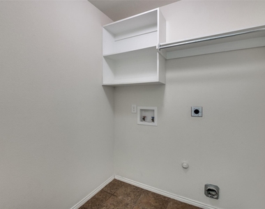 347 Creekside Way - Photo Thumbnail 15